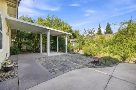 Exterior - 1413 River Ridge Dr, Redding, CA 96003 photo 6 of 12
