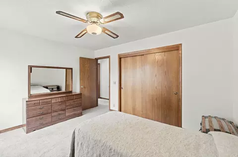 Bedroom - 3630 Wasatch Dr, Redding, CA 96001 photo 4 of 6