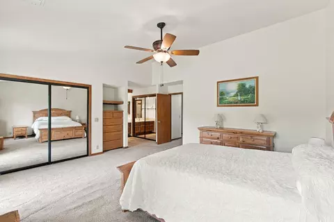 Bedroom - 3630 Wasatch Dr, Redding, CA 96001 photo 2 of 6