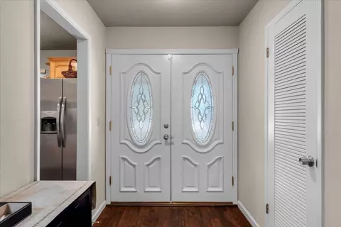 Entry Way - 3845 Loustalot Way, Redding, CA 96002 photo 1 of 2