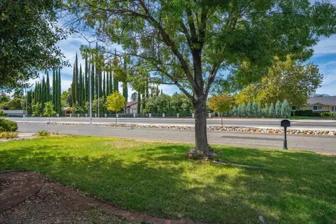 Exterior - 3845 Loustalot Way, Redding, CA 96002 photo 9 of 12
