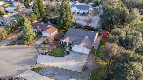 View/Area - 2115 Hawn Ave, Redding, CA 96002 photo 3 of 4