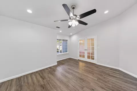 Living - 2115 Hawn Ave, Redding, CA 96002 photo 2 of 3
