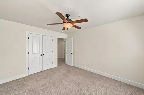 Bedroom - 5537 Diamond Ridge Dr, Redding, CA 96003 photo 4 of 4