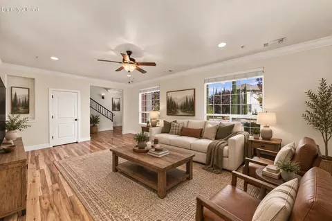 Living - 5537 Diamond Ridge Dr, Redding, CA 96003 photo 1 of 5