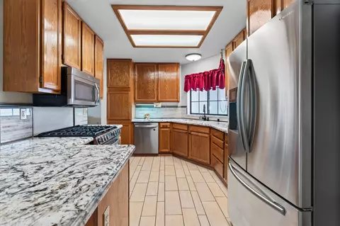 Kitchen - 3683 Cherrywood Dr, Redding, CA 96002 photo 2 of 5