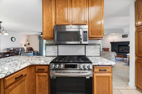 Kitchen - 3683 Cherrywood Dr, Redding, CA 96002 photo 5 of 5