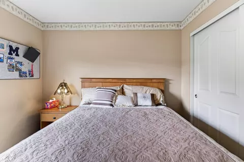 Bedroom - 3683 Cherrywood Dr, Redding, CA 96002 photo 5 of 7
