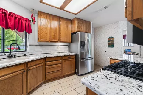 Kitchen - 3683 Cherrywood Dr, Redding, CA 96002 photo 3 of 5