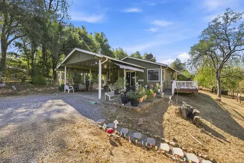 Exterior - 19893 Welbula Dr, Redding, CA 96003 photo 13 of 14
