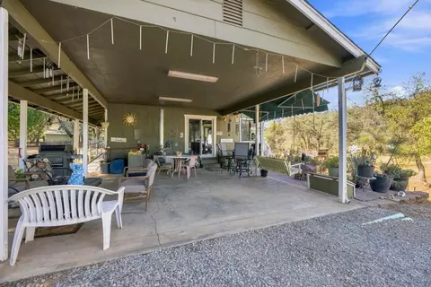 Exterior - 19893 Welbula Dr, Redding, CA 96003 photo 14 of 14