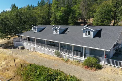 Exterior - 140 Demos Ct, Hayfork, CA 96041 photo 2 of 9