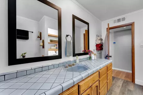 Bath - 222 Treasure Dr, Red Bluff, CA 96080 photo 3 of 3