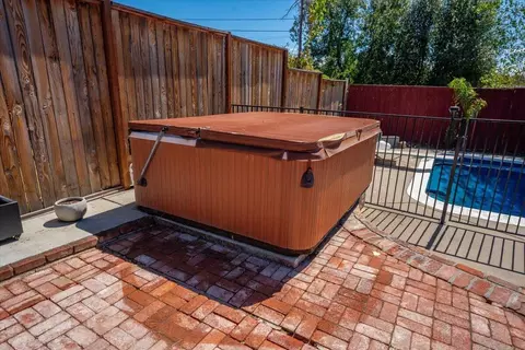 Exterior - 222 Treasure Dr, Red Bluff, CA 96080 photo 5 of 16
