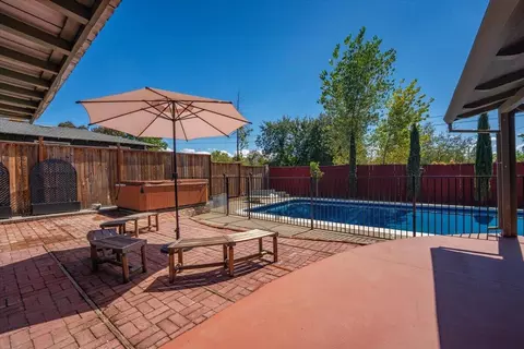 Exterior - 222 Treasure Dr, Red Bluff, CA 96080 photo 10 of 16