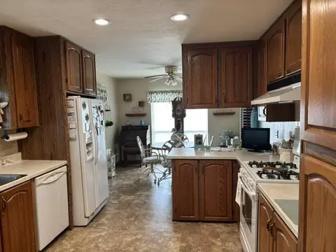 394 Logwood Dr, Redding, CA 96003 photo 7