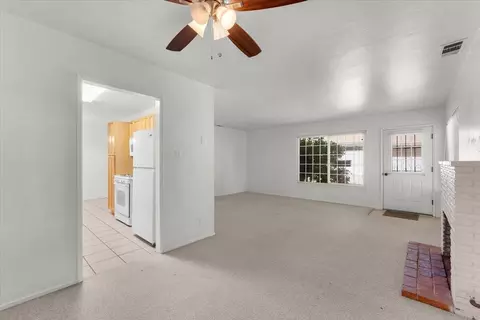 Living - 2266 Washington Ave, Redding, CA 96001 photo 7 of 7