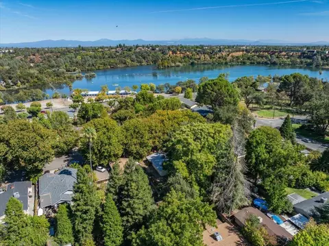 View/Area - 2266 Washington Ave, Redding, CA 96001 photo 3 of 4