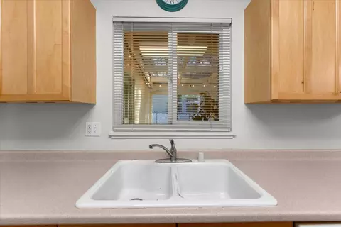 Kitchen - 2266 Washington Ave, Redding, CA 96001 photo 2 of 4