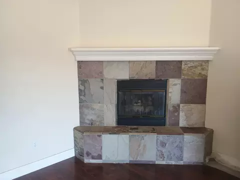 Living - 21193 El Toro Ln, Redding, CA 96003 photo 1 of 3