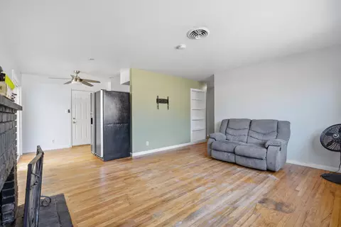 Living - 1232 Scenic Way, Redding, CA 96001 photo 3 of 3