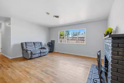 Living - 1232 Scenic Way, Redding, CA 96001 photo 1 of 3