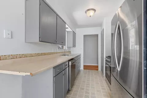 Kitchen - 1232 Scenic Way, Redding, CA 96001 photo 3 of 5