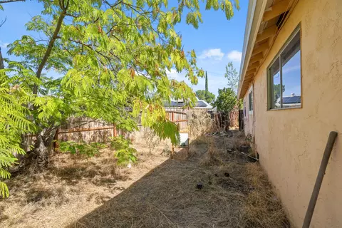 Exterior - 1232 Scenic Way, Redding, CA 96001 photo 6 of 6