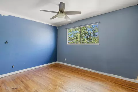Bedroom - 1232 Scenic Way, Redding, CA 96001 photo 2 of 5