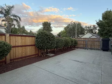 Exterior - 4084 Calliope Ct, Redding, CA 96002 photo 6 of 6