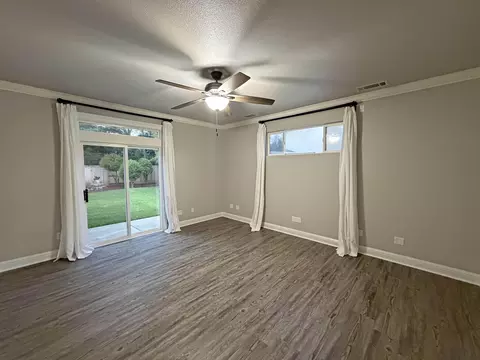 Living - 4084 Calliope Ct, Redding, CA 96002 photo 2 of 2