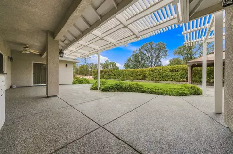 Exterior - 19408 Titleist Way, Redding, CA 96003 photo 5 of 10