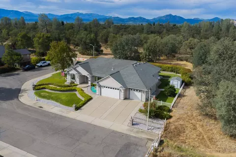 View/Area - 19408 Titleist Way, Redding, CA 96003 photo 2 of 5