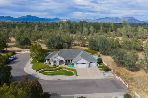 View/Area - 19408 Titleist Way, Redding, CA 96003 photo 3 of 5