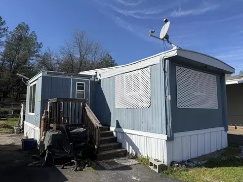10129 Harley Leighton Rd, Redding, CA 96003
