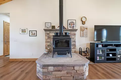 13070 S Fork Rd, Igo, CA 96047 photo 12