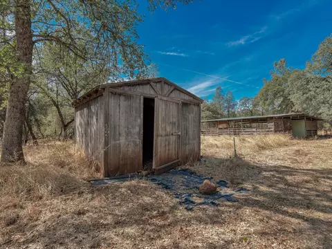 Exterior - 27178 Dersch Rd, Shingletown, CA 96088 photo 2 of 3
