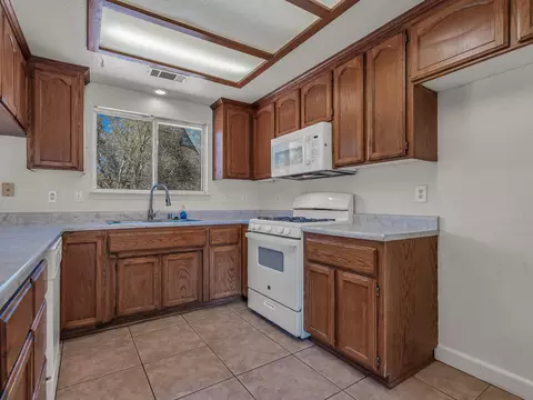 Kitchen - 27178 Dersch Rd, Shingletown, CA 96088 photo 4 of 4