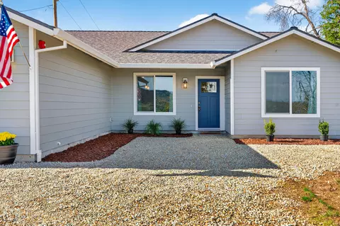15783 Gold Mine Ln, Redding, CA 96001 photo 2