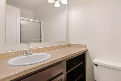 Bath - 3496 Summit Dr, Redding, CA 96001 photo 1 of 2