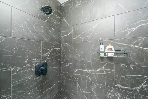 Bath - 2624 Howard Dr, Redding, CA 96001 photo 5 of 5