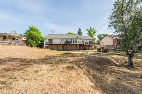 Exterior - 2624 Howard Dr, Redding, CA 96001 photo 11 of 15