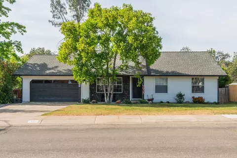 2624 Howard Dr, Redding, CA 96001
