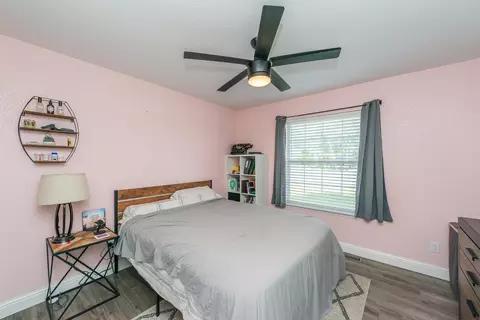 Bedroom - 2624 Howard Dr, Redding, CA 96001 photo 1 of 4