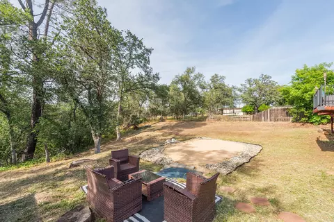 Exterior - 2624 Howard Dr, Redding, CA 96001 photo 9 of 15