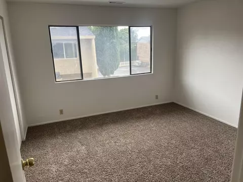 1275 Wurch Way, Redding, CA 96002 photo 2