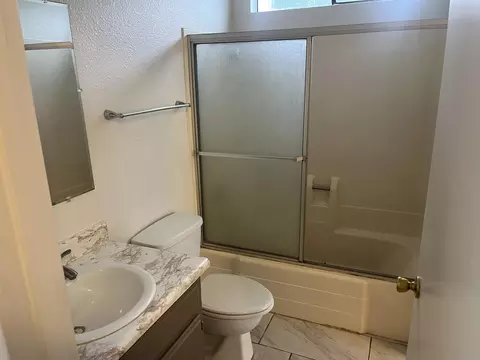 1275 Wurch Way, Redding, CA 96002 photo 4