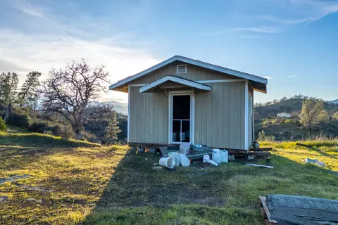 215 Tolowa Rd, Igo, CA 96047 photo 13