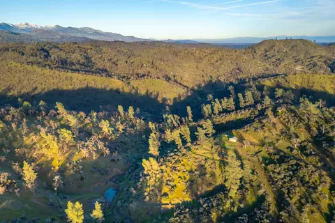 215 Tolowa Rd, Igo, CA 96047 photo 11
