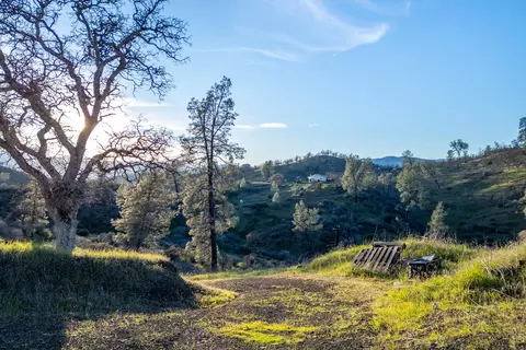215 Tolowa Rd, Igo, CA 96047 photo 15
